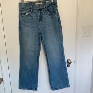 Levi’s high waisted crop flare jeans size 27